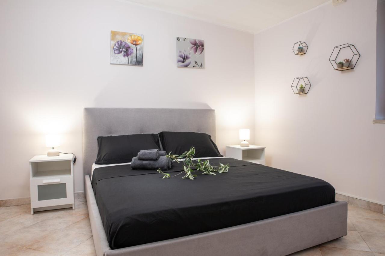 Suite Gli Ulivi Colonna Extérieur photo